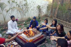 yoga-retreat-in-rishikesh